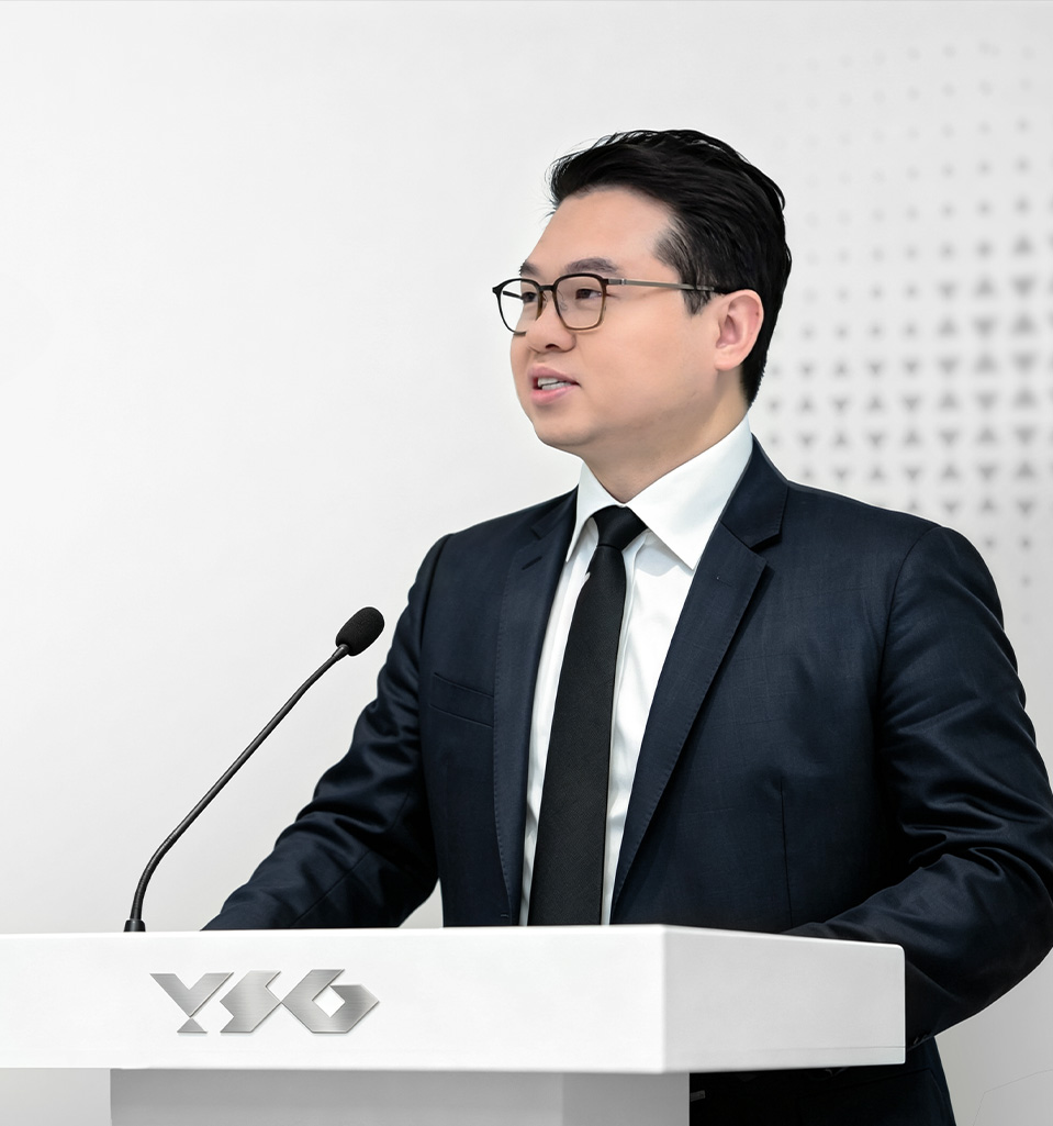 CEO 致辞配图